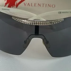 Valentino | Accessories | Valentino 546 Vintage Shield  display picture 3